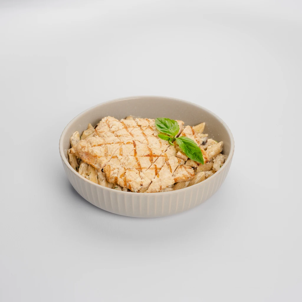 پاستا چیکن آلفردو